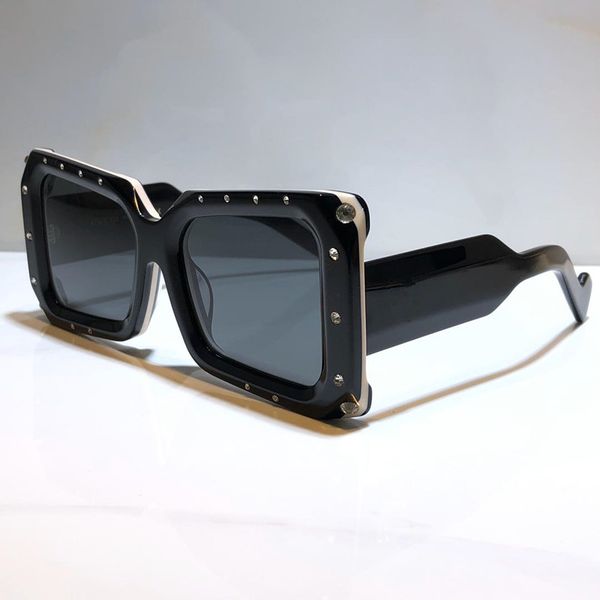 new fashion sunglasses 0689s square frame with small diamond sunglasses simple avant-garde popular style 0689 glasses with case, White;black
new fashion sunglasses 0689s square frame with small diamond sunglasses simple avant-garde popular style 0689 glasses with case, White;black