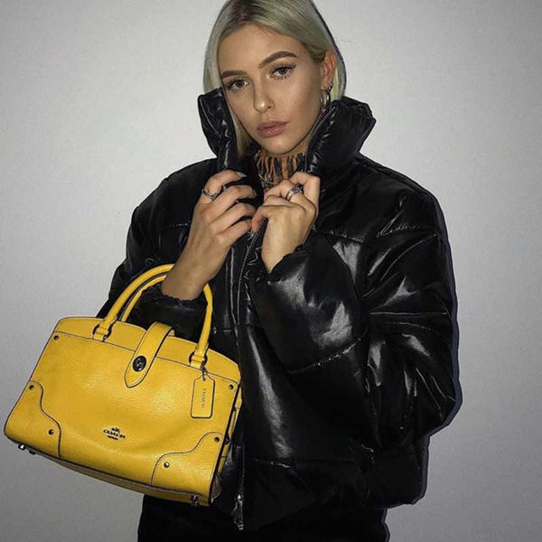 suchcute solid color women down jackets parka winter coats autumn 2021 warm female modis zipper leather longslive kurtka damska t200814, Black
suchcute solid color women down jackets parka winter coats autumn 2021 warm female modis zipper leather longslive kurtka damska t200814, Black