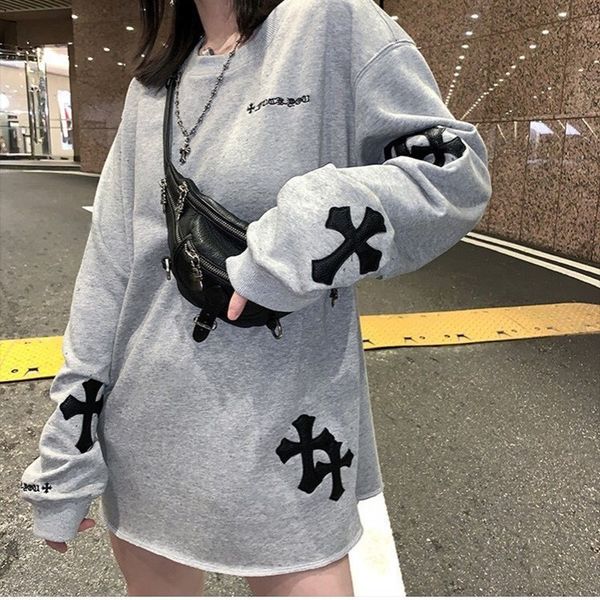 new crochin leather cross embroidered letter two color crew neck sweater black grey mesh red loose
new crochin leather cross embroidered letter two color crew neck sweater black grey mesh red loose