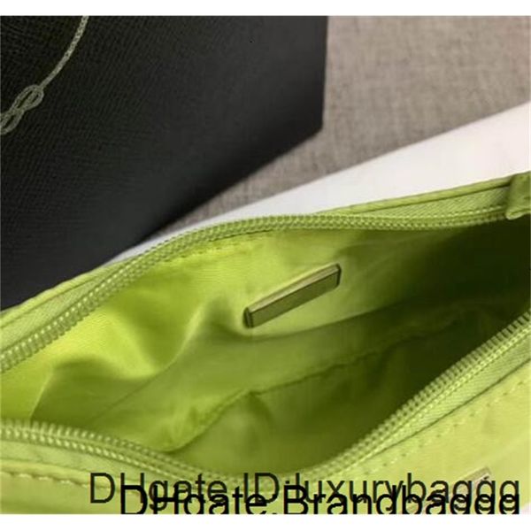 classic deluxe women bags nylon purse crescent bag match fluorescent handbags wallet tote parachute fabric totes
classic deluxe women bags nylon purse crescent bag match fluorescent handbags wallet tote parachute fabric totes