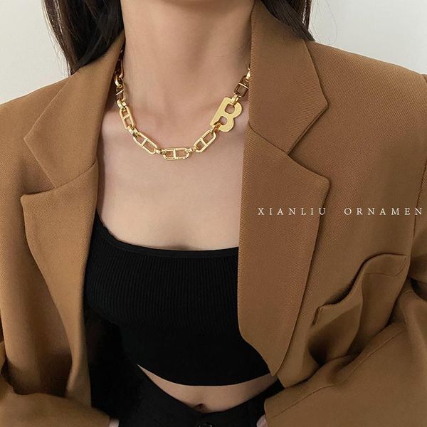 huanzhi 2020 new gold silver color metal geometric letter b wide chain exaggerated clavicle chain necklace for women jewelry
huanzhi 2020 new gold silver color metal geometric letter b wide chain exaggerated clavicle chain necklace for women jewelry