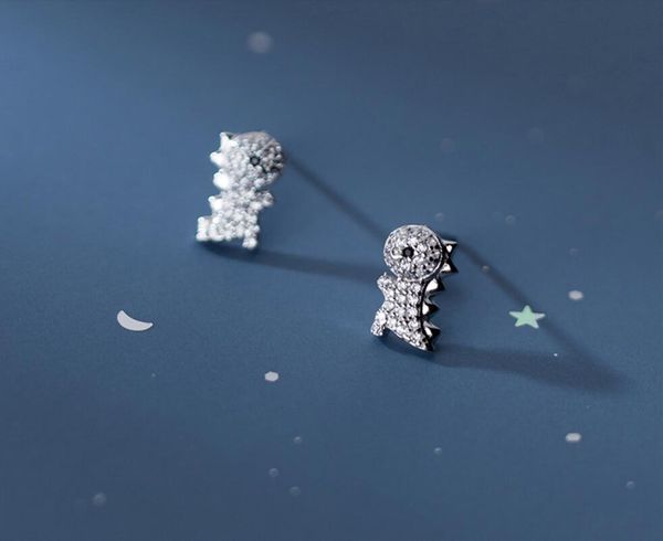 2020 new the new s925 silver korean version of cute cartoon little dinosaur ear studs creative student girl compact diamond-studded 285, Golden;silver
2020 new the new s925 silver korean version of cute cartoon little dinosaur ear studs creative student girl compact diamond-studded 285, Golden;silver