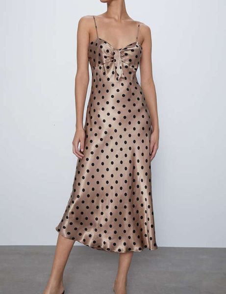 skirt women's gold slim fit wave point spring and summer suspender dress, Black;gray
skirt women's gold slim fit wave point spring and summer suspender dress, Black;gray