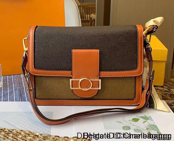 высокий m44391 горячие продажи высочайшее качество мода допин сумки кошельки классический металлический hasp mono сумка женщины tote настоящ
высокий m44391 горячие продажи высочайшее качество мода допин сумки кошельки классический металлический hasp mono сумка женщины tote настоящ