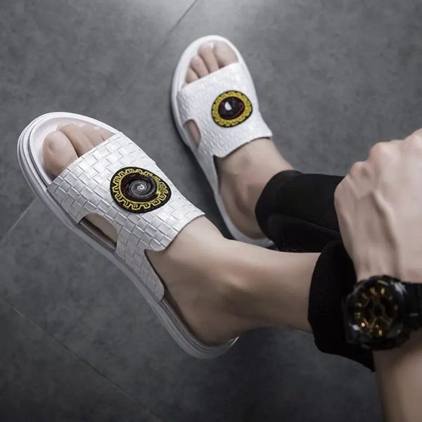 2022 men slippers new pu embossed leather casual and comfortable flat bottomed beach suitable for outdoor wear, Black
2022 men slippers new pu embossed leather casual and comfortable flat bottomed beach suitable for outdoor wear, Black