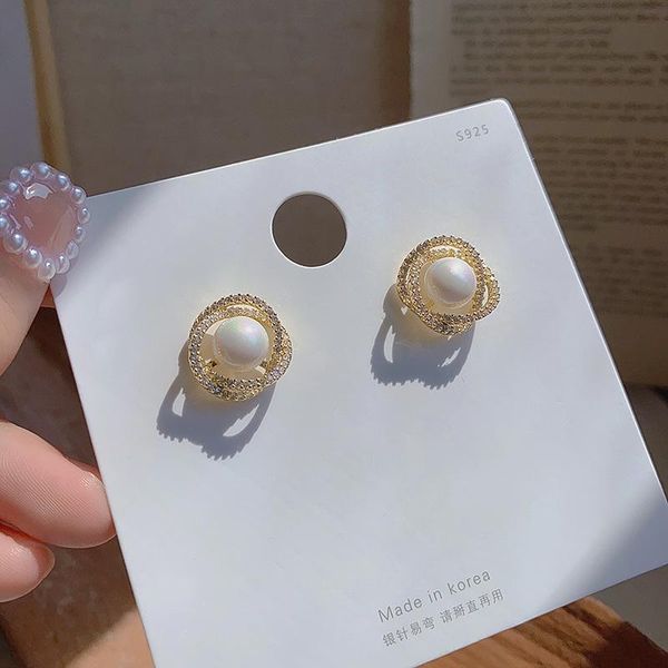 little fragrance wind pearl earring female temperament 2020 new style stylish personality earrings french web celebrity versatil, Golden;silver
little fragrance wind pearl earring female temperament 2020 new style stylish personality earrings french web celebrity versatil, Golden;silver