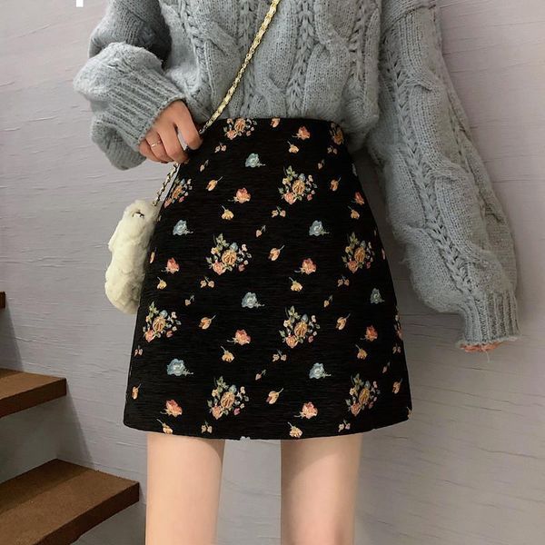 2021 new spring vintage female skirt failed mujer black fashion floral print short skinny a line y383 skirts mj7x
2021 new spring vintage female skirt failed mujer black fashion floral print short skinny a line y383 skirts mj7x
