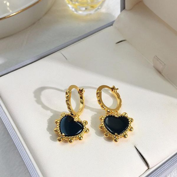 classic style black white red blue green pink original shell heart pendant earrings gold buckle drop earring for women, Golden;silver
classic style black white red blue green pink original shell heart pendant earrings gold buckle drop earring for women, Golden;silver