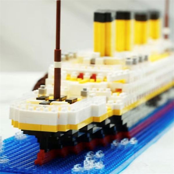 1860pcs rms titanic model large cruise ship/boat 3d micro building blocks bricks collection diy toys for children christmas gift q1217
1860pcs rms titanic model large cruise ship/boat 3d micro building blocks bricks collection diy toys for children christmas gift q1217