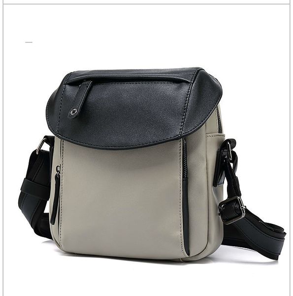 korean version of the casual solid plutonium shoulder-tempered all-match messenger purse great sports bag 2020 arol, Black;red
korean version of the casual solid plutonium shoulder-tempered all-match messenger purse great sports bag 2020 arol, Black;red