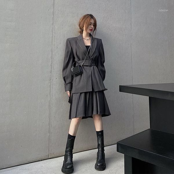 new fashion and style in autumn and winter 2020, suit, women's korean casual, loose, high waist pleated skirt suit trend1, Gray
new fashion and style in autumn and winter 2020, suit, women's korean casual, loose, high waist pleated skirt suit trend1, Gray