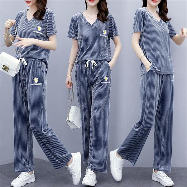 2021 summer gold velour tracksuit short sleeve tracksuit women daisy sports leisure 2 piece suit o neck crop long pants set, Gray
2021 summer gold velour tracksuit short sleeve tracksuit women daisy sports leisure 2 piece suit o neck crop long pants set, Gray
