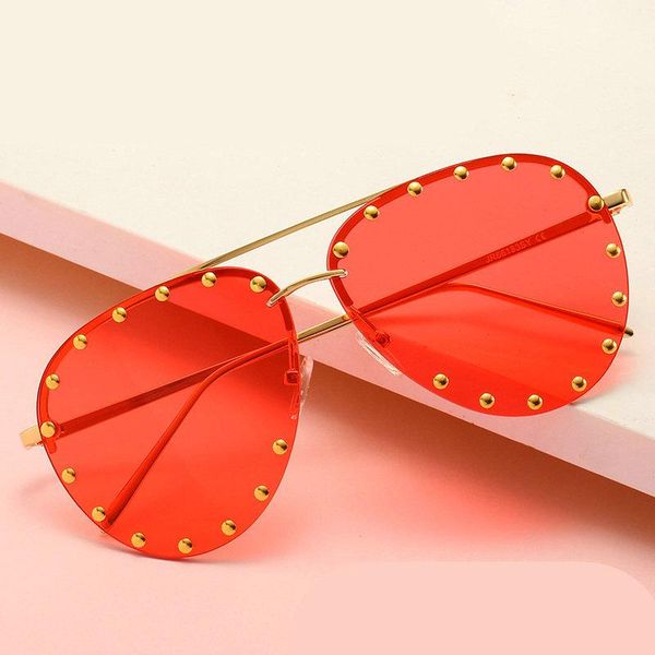 sunglasses metal rivet pilot gradient women luxury glasses brand designer eyewear shades uv400 with box fml, White;black
sunglasses metal rivet pilot gradient women luxury glasses brand designer eyewear shades uv400 with box fml, White;black