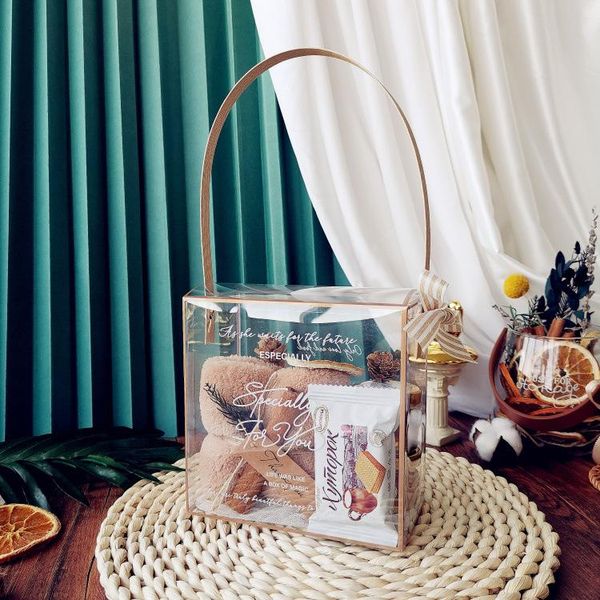 2pieces vintage wedding favors gift bags portable gift bag box for party baby shower plastic chocolate boxes package with yarn
2pieces vintage wedding favors gift bags portable gift bag box for party baby shower plastic chocolate boxes package with yarn
