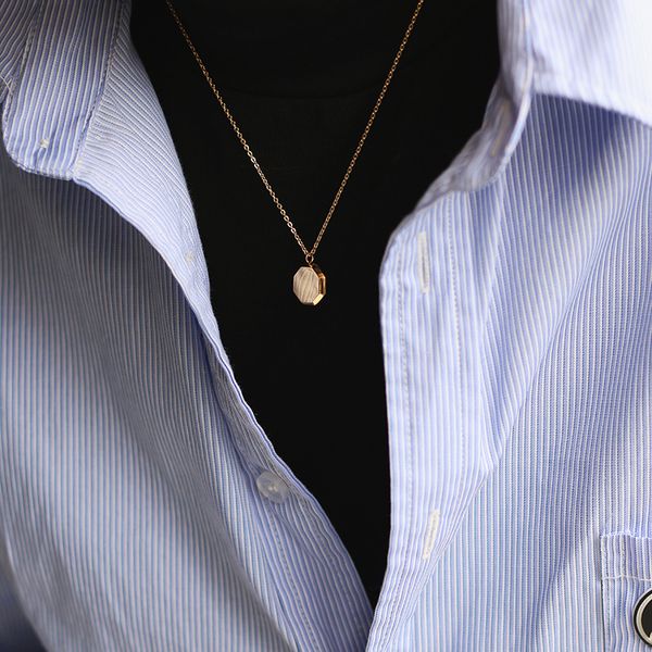 lifetime companion necklace 2021 european and american simple solid hexagonal geometric block honeycomb necklace clavicle chain, Silver
lifetime companion necklace 2021 european and american simple solid hexagonal geometric block honeycomb necklace clavicle chain, Silver