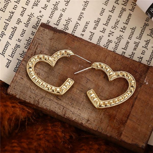 stud chic temperament heart earrings for women gold metal charm brincos earring female fashion jewelry party gifts, Golden;silver
stud chic temperament heart earrings for women gold metal charm brincos earring female fashion jewelry party gifts, Golden;silver