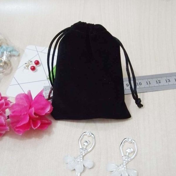 100 pcs/lot 9 size black jewelry velvet gift bags for jewelry cosmetic packaging bags new velvet drawstring bags wholesale t200602, Pink;blue
100 pcs/lot 9 size black jewelry velvet gift bags for jewelry cosmetic packaging bags new velvet drawstring bags wholesale t200602, Pink;blue
