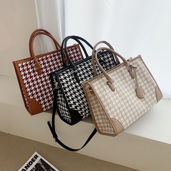women handbag high capacity casual canvas big totes 2020 new branded trend ladies hand bag travel handbags bolsa letter black c0121
women handbag high capacity casual canvas big totes 2020 new branded trend ladies hand bag travel handbags bolsa letter black c0121