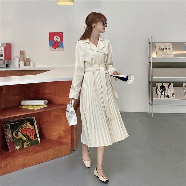 women's trench coats winter han edition temperament splicing windbreaker long fold in the skirt coat lapels, Tan;black
women's trench coats winter han edition temperament splicing windbreaker long fold in the skirt coat lapels, Tan;black