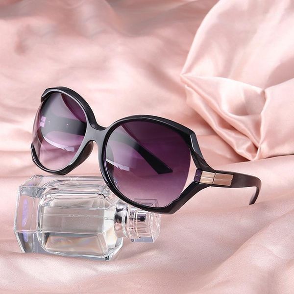 square sunglasses woman elegant stylish glasses for women cmaos gradient frame uv400 eyewear driving okulary przeciwsloneczne1, White;black
square sunglasses woman elegant stylish glasses for women cmaos gradient frame uv400 eyewear driving okulary przeciwsloneczne1, White;black
