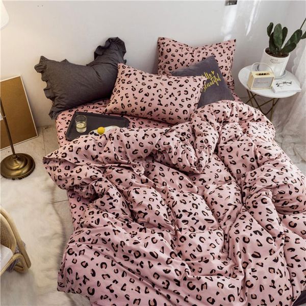 cotton duvet cover set home comforter cover pink print bedclothes with pillowcases bedding sets twin king size for adult
cotton duvet cover set home comforter cover pink print bedclothes with pillowcases bedding sets twin king size for adult