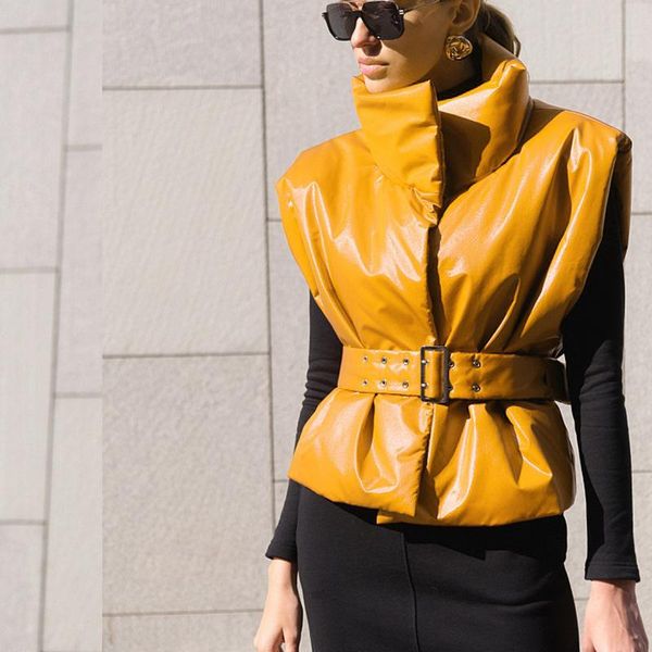 solid color stand collar leather women vest sleeveless streetwear fashion with belt female loose female 2020 autumn 093, Black;white
solid color stand collar leather women vest sleeveless streetwear fashion with belt female loose female 2020 autumn 093, Black;white