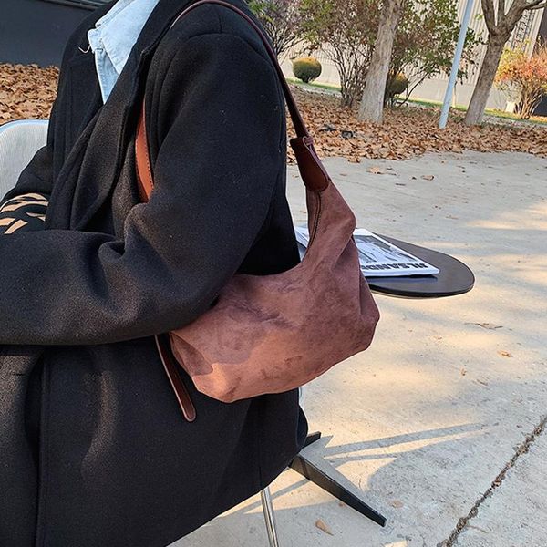 cross body suede ladies shoulder bag 2021 casual simple shopping european and american style retro solid color female
cross body suede ladies shoulder bag 2021 casual simple shopping european and american style retro solid color female