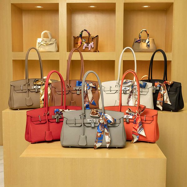 autumn and winter 2020 new armpit high grade classic fashion simple women's bag handbag
autumn and winter 2020 new armpit high grade classic fashion simple women's bag handbag