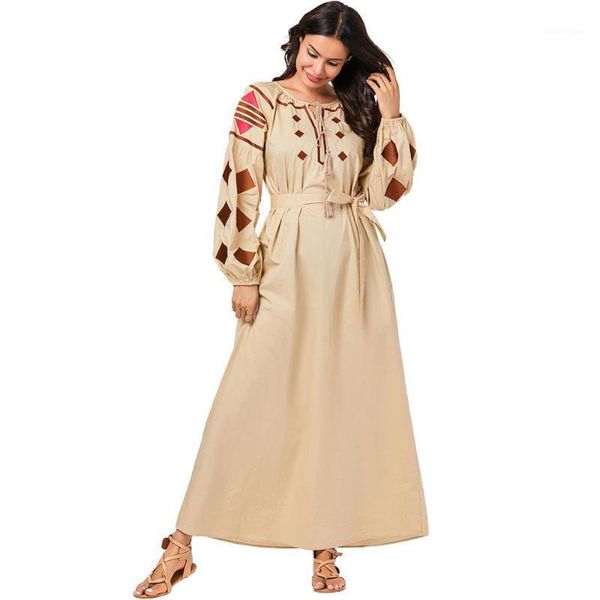 ethnic clothing turkey arab muslim abaya dress women 2021 embroidery maxi hijab dresses islamic vestidos kimono moroccan kaftan elbise1, Red
ethnic clothing turkey arab muslim abaya dress women 2021 embroidery maxi hijab dresses islamic vestidos kimono moroccan kaftan elbise1, Red