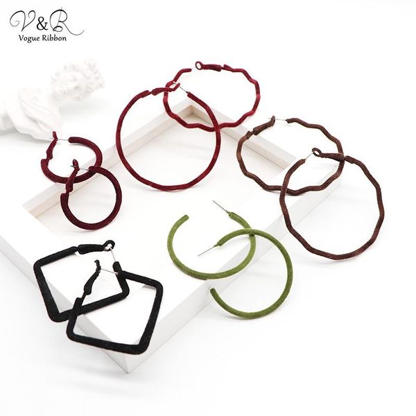 hoop & huggie arrival earrings women with flocking material fall winter jewelry tiny/big round/geometic shape, Golden;silver
hoop & huggie arrival earrings women with flocking material fall winter jewelry tiny/big round/geometic shape, Golden;silver