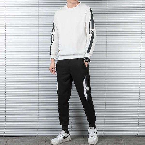 autumn and winter new men's suit plush thickened sweater casual sports pants round neck long sleeve two piece set, Gray
autumn and winter new men's suit plush thickened sweater casual sports pants round neck long sleeve two piece set, Gray