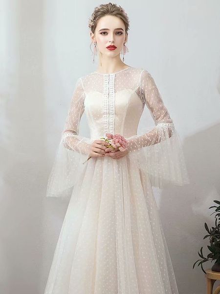 2021 new wedding dress, dressed elegant tulle, long walk lace gs63, Blue;red
2021 new wedding dress, dressed elegant tulle, long walk lace gs63, Blue;red