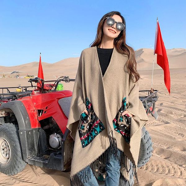 shawl for winter women with a furled shawl that mimics cashmere and is thickened with warm tassels, Blue;gray
shawl for winter women with a furled shawl that mimics cashmere and is thickened with warm tassels, Blue;gray