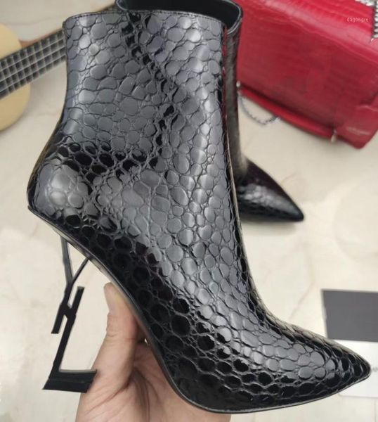 2020 new boots for women lady autumn and winter style boot classic handmade boots for women 34-431, Black
2020 new boots for women lady autumn and winter style boot classic handmade boots for women 34-431, Black