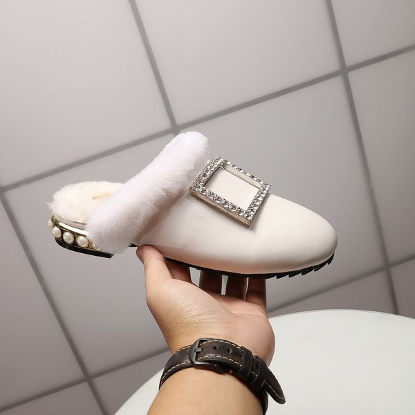 designer womens slipper luxury white rhinestone square decoration leather round head with velvet with box size 34-40, Black
designer womens slipper luxury white rhinestone square decoration leather round head with velvet with box size 34-40, Black