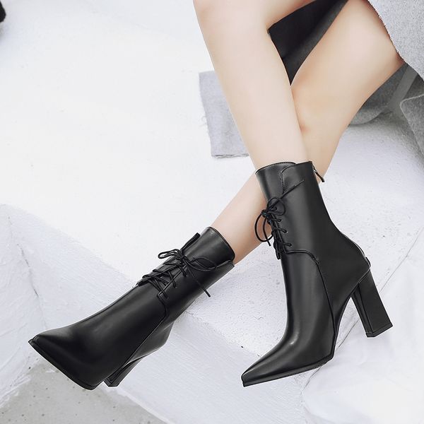 2021 the new fashion pointed thick with 9cm knight boots black plus velvet keep warm high heel women boots
2021 the new fashion pointed thick with 9cm knight boots black plus velvet keep warm high heel women boots