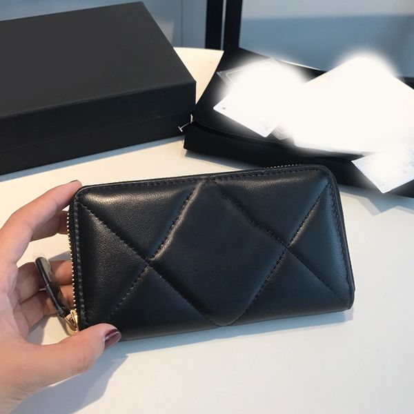 2019 series goatskin checked wallet 7a high-end quality easy to carry is one of the must-have items pursued by the public, Brown;gray
2019 series goatskin checked wallet 7a high-end quality easy to carry is one of the must-have items pursued by the public, Brown;gray