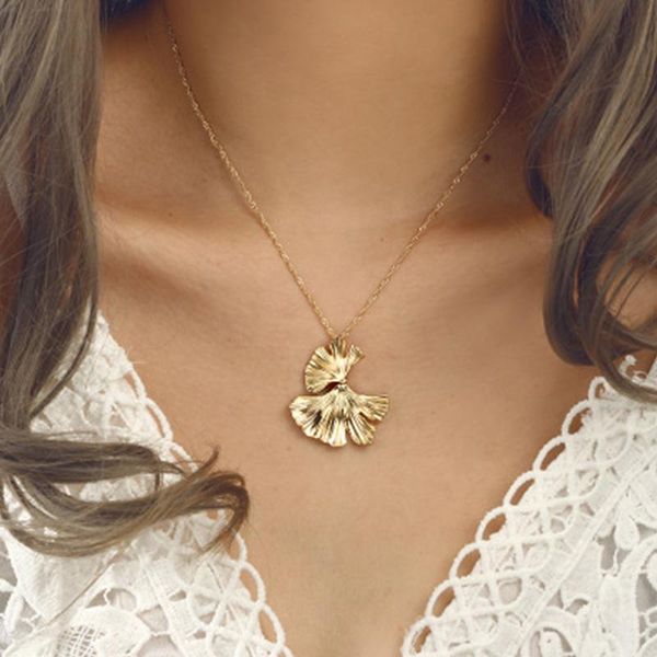 creative simple gold gingko leaf pendant necklace charming women's wedding clavicle chain fashion ladies party jewelry girl gift, Silver
creative simple gold gingko leaf pendant necklace charming women's wedding clavicle chain fashion ladies party jewelry girl gift, Silver