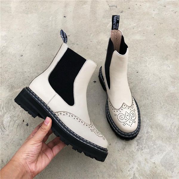 2020 плоский boots женщины моды из натуральной кожи эластичная голеностопного botas mujer обувь женщина лепнина дамы короткие мартин сапоги, Black
2020 плоский boots женщины моды из натуральной кожи эластичная голеностопного botas mujer обувь женщина лепнина дамы короткие мартин сапоги, Black