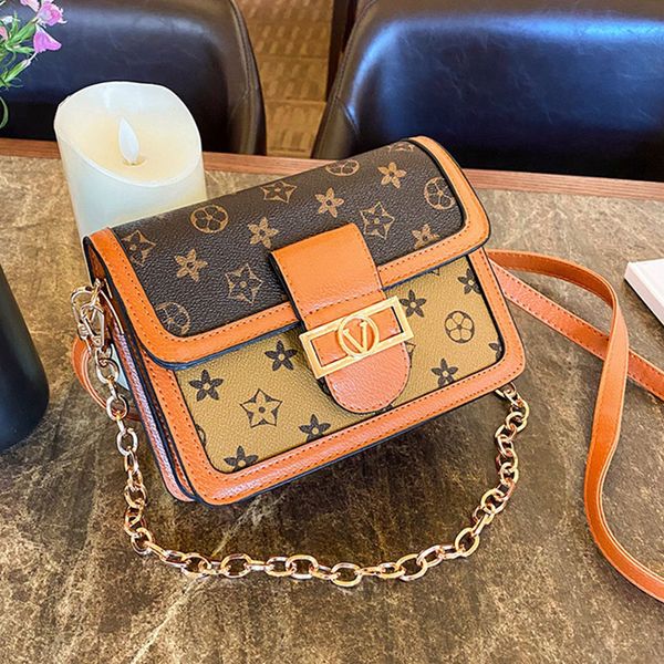 textured western style 2020 new trendy stylish bag womens retro presbyopic womens bag flip shoulder small square bag messenger
textured western style 2020 new trendy stylish bag womens retro presbyopic womens bag flip shoulder small square bag messenger
