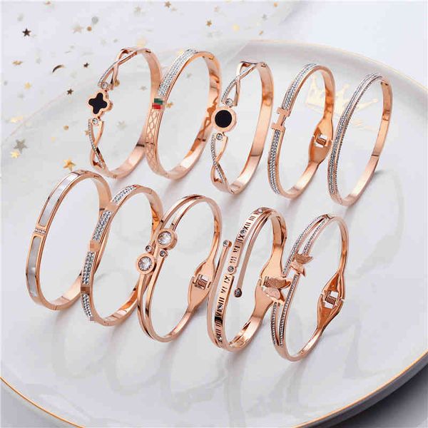 wholesale titanium rose gold jewelry women not fade zircon hollow roman numerals 316 l stainless steel bracelet, Golden;silver
wholesale titanium rose gold jewelry women not fade zircon hollow roman numerals 316 l stainless steel bracelet, Golden;silver