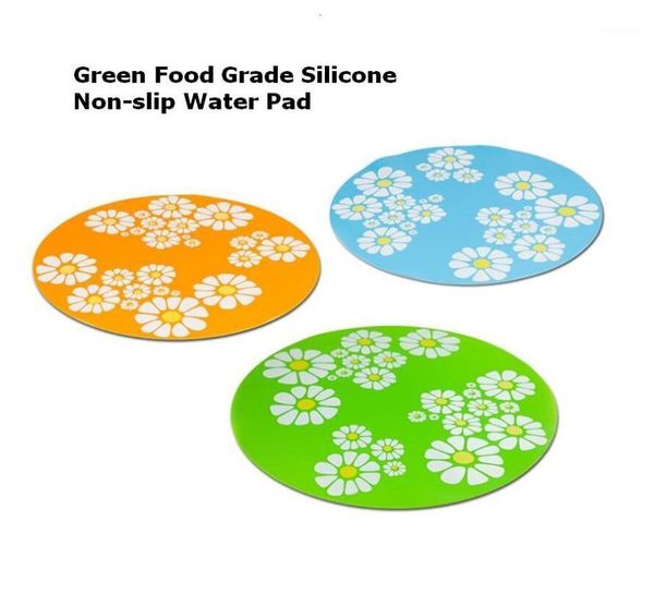 dog automatic drinker mat green grade silicone non-slip water pad pet dog cat daily supplies1
dog automatic drinker mat green grade silicone non-slip water pad pet dog cat daily supplies1