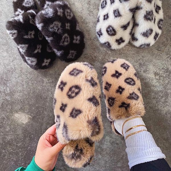solid color comfortable home plus size plush slippers 2021 autumn and winter fashion printed plush warm women baotou slippers, Black
solid color comfortable home plus size plush slippers 2021 autumn and winter fashion printed plush warm women baotou slippers, Black