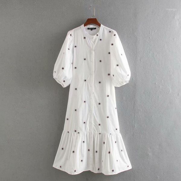 2020 women vintage lantern sleeve flower embroidery midi shirtdress female hem pleats vestidos chic casual loose dresses ds34361, Black;gray
2020 women vintage lantern sleeve flower embroidery midi shirtdress female hem pleats vestidos chic casual loose dresses ds34361, Black;gray