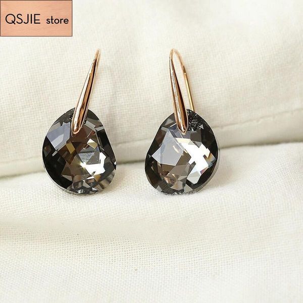 qsjie swa light black crystal fashion jewelry with pierced earrings and female studs charming fashion jewelry, Golden;silver
qsjie swa light black crystal fashion jewelry with pierced earrings and female studs charming fashion jewelry, Golden;silver