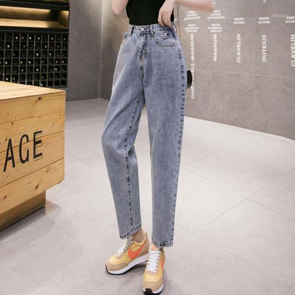 loose casual harem mom jeans pants for women 2020 spring high waist cotton light blue boyfriend denim trousers femme streetwear1
loose casual harem mom jeans pants for women 2020 spring high waist cotton light blue boyfriend denim trousers femme streetwear1