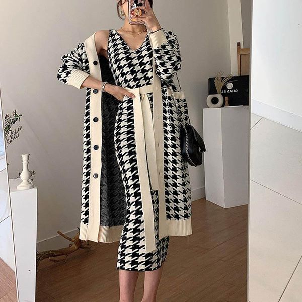 casual dresses 2021 women's houndstooth knitted sweater dress one-piece autumn winter korean cardigan and jacket fashionable knit, Black;gray
casual dresses 2021 women's houndstooth knitted sweater dress one-piece autumn winter korean cardigan and jacket fashionable knit, Black;gray
