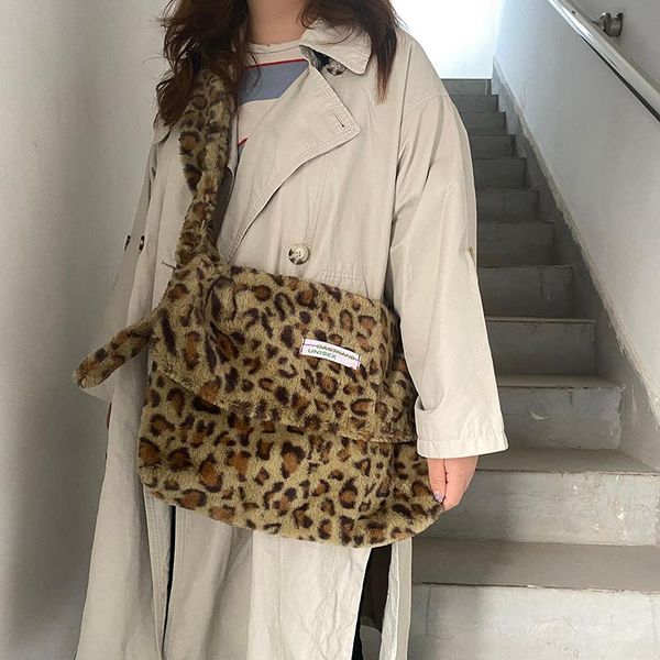 japanese ins original leopard print retro vintage large-capacity rucksack plush port wind one-shoulder oblique bag
japanese ins original leopard print retro vintage large-capacity rucksack plush port wind one-shoulder oblique bag