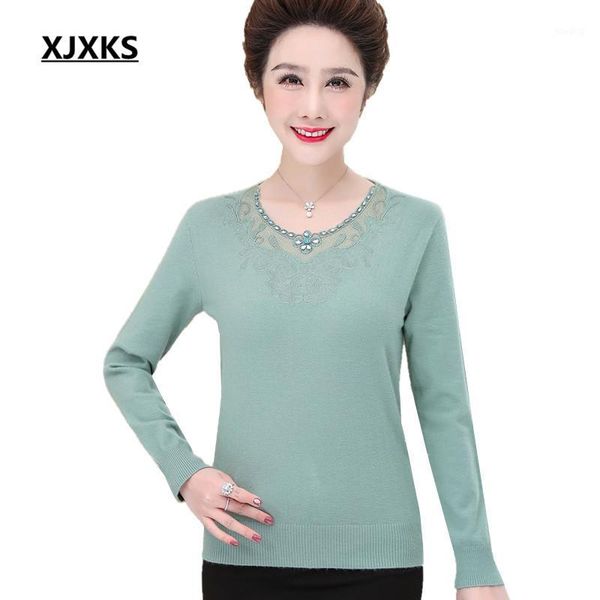 xjxks 2020 spring new loose plus size wool knitted sweater women pullover fashion beaded casual women sweater1, White;black
xjxks 2020 spring new loose plus size wool knitted sweater women pullover fashion beaded casual women sweater1, White;black
