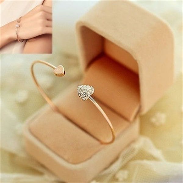 rhinestone girls simplicity designer style golden 1pc women love heart bangle cuff bracelet
rhinestone girls simplicity designer style golden 1pc women love heart bangle cuff bracelet
